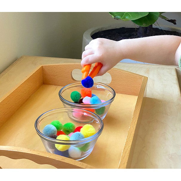 child using Pom Pom & Tweezers2