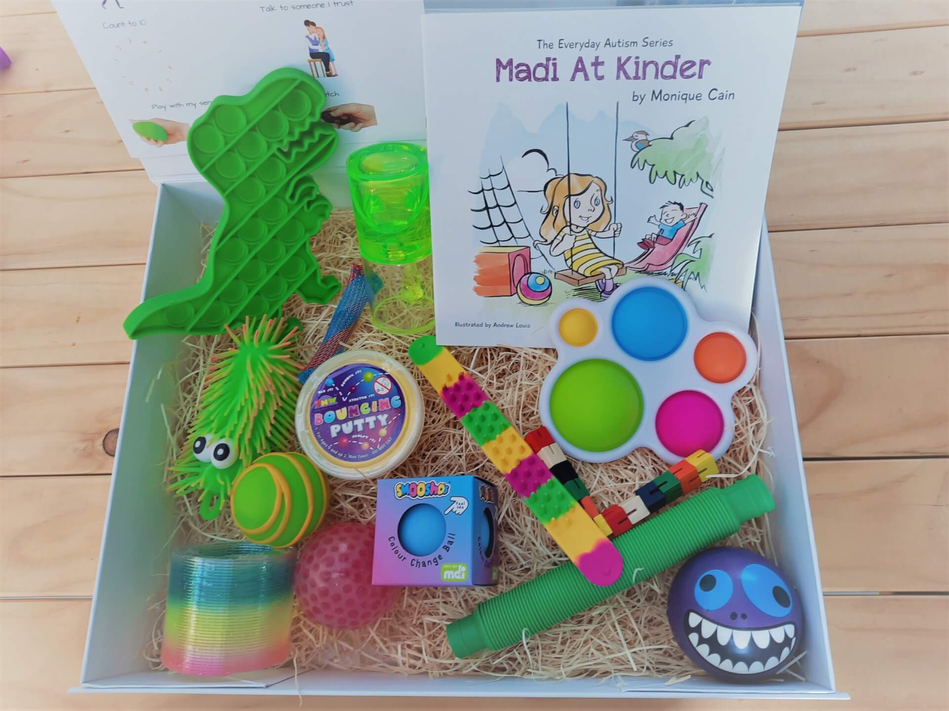 Silkys Read all about it giftbox dino