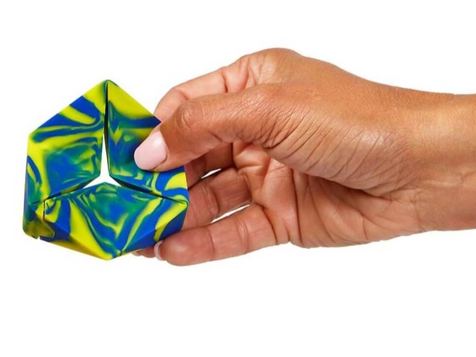 FIFLYG Flexygon in hand