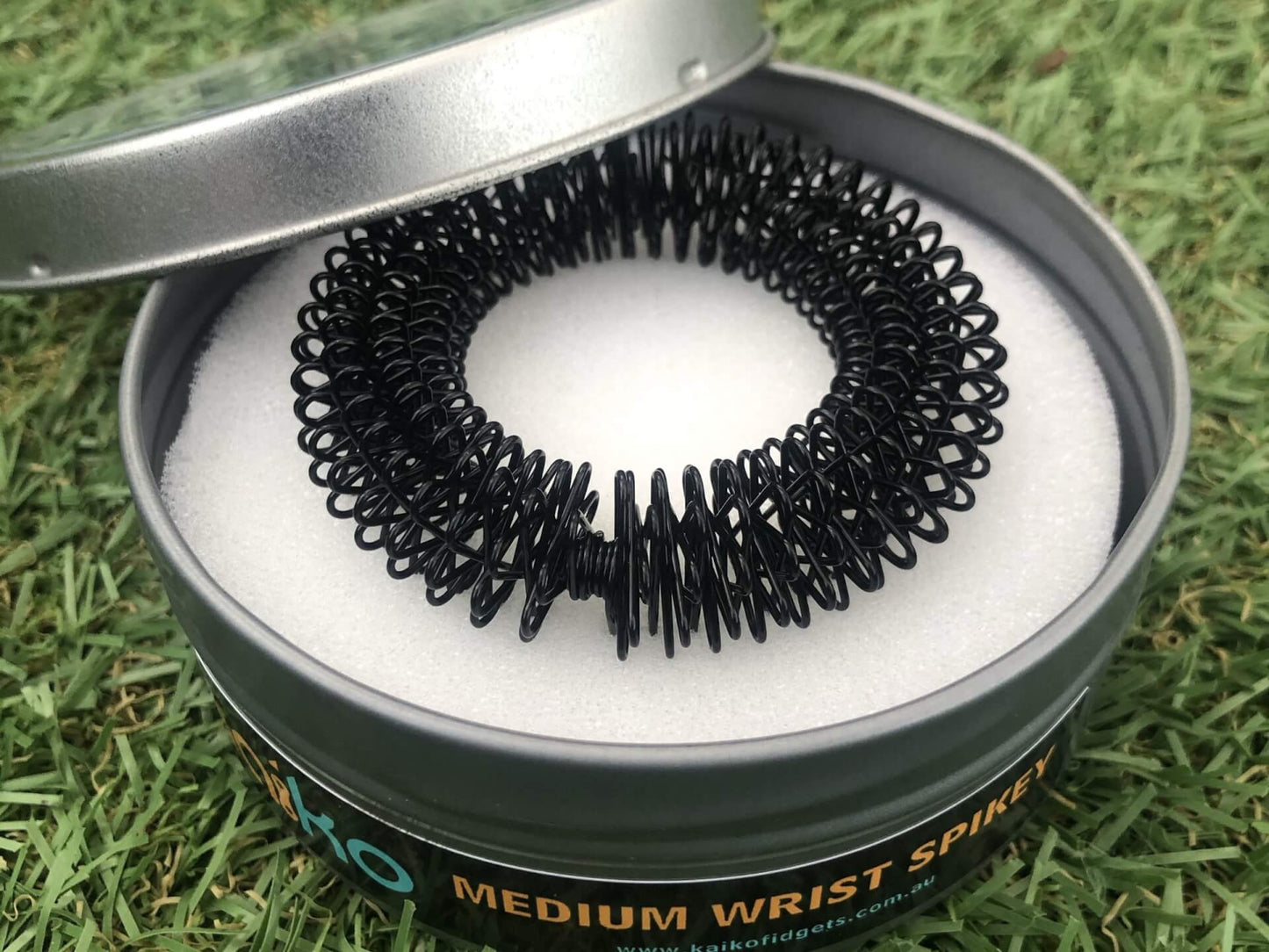 Kaiko Medium wrist spikey