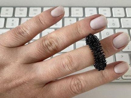 Kaiko spikey on finger