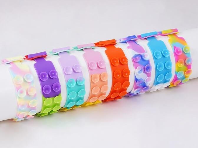 squidopop bracelets around pole