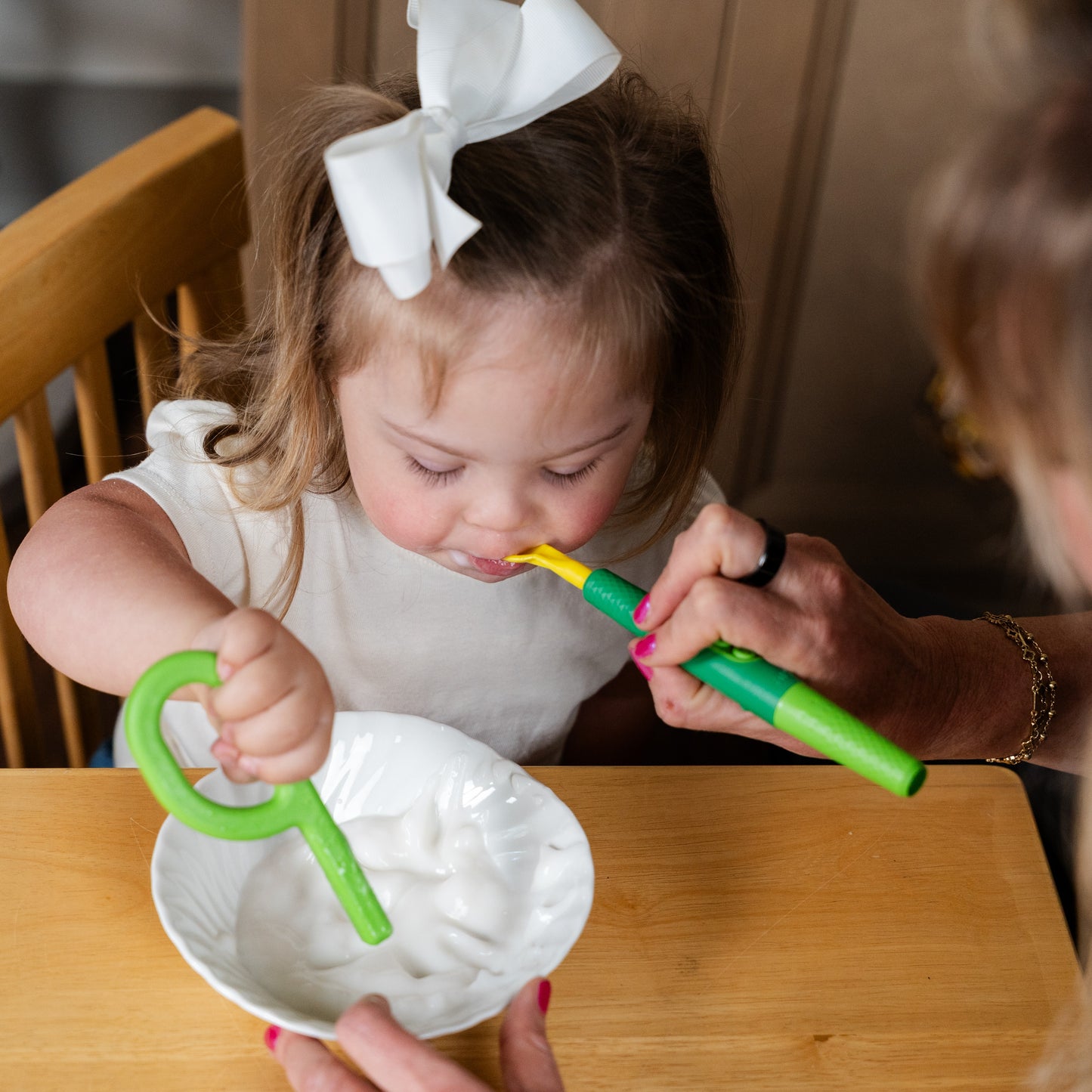 ARK Z-vibe Plus vibrating oral motor tool girl spoon