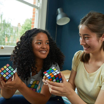 Girls with Rubiks Cube 4x4