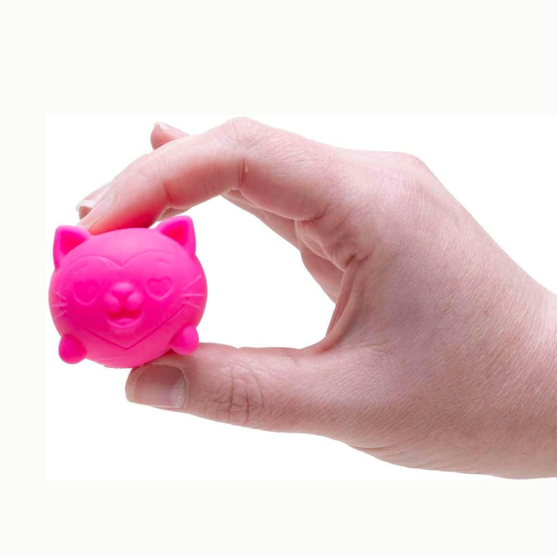Needoh Cool Cats Teenie – Multipack of 4 pink in hand