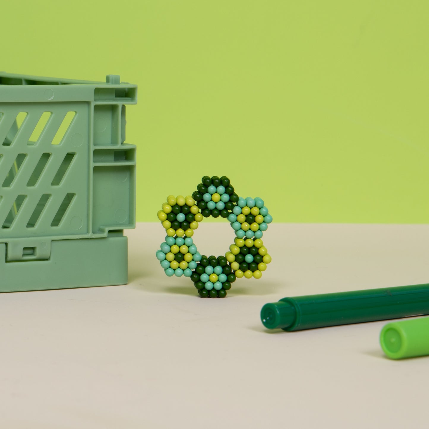 Speks Pixel Magnetic Ball Fidget green shape