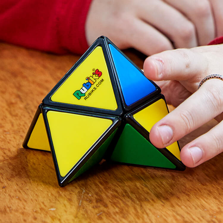 Rubiks Pyramid Puzzle