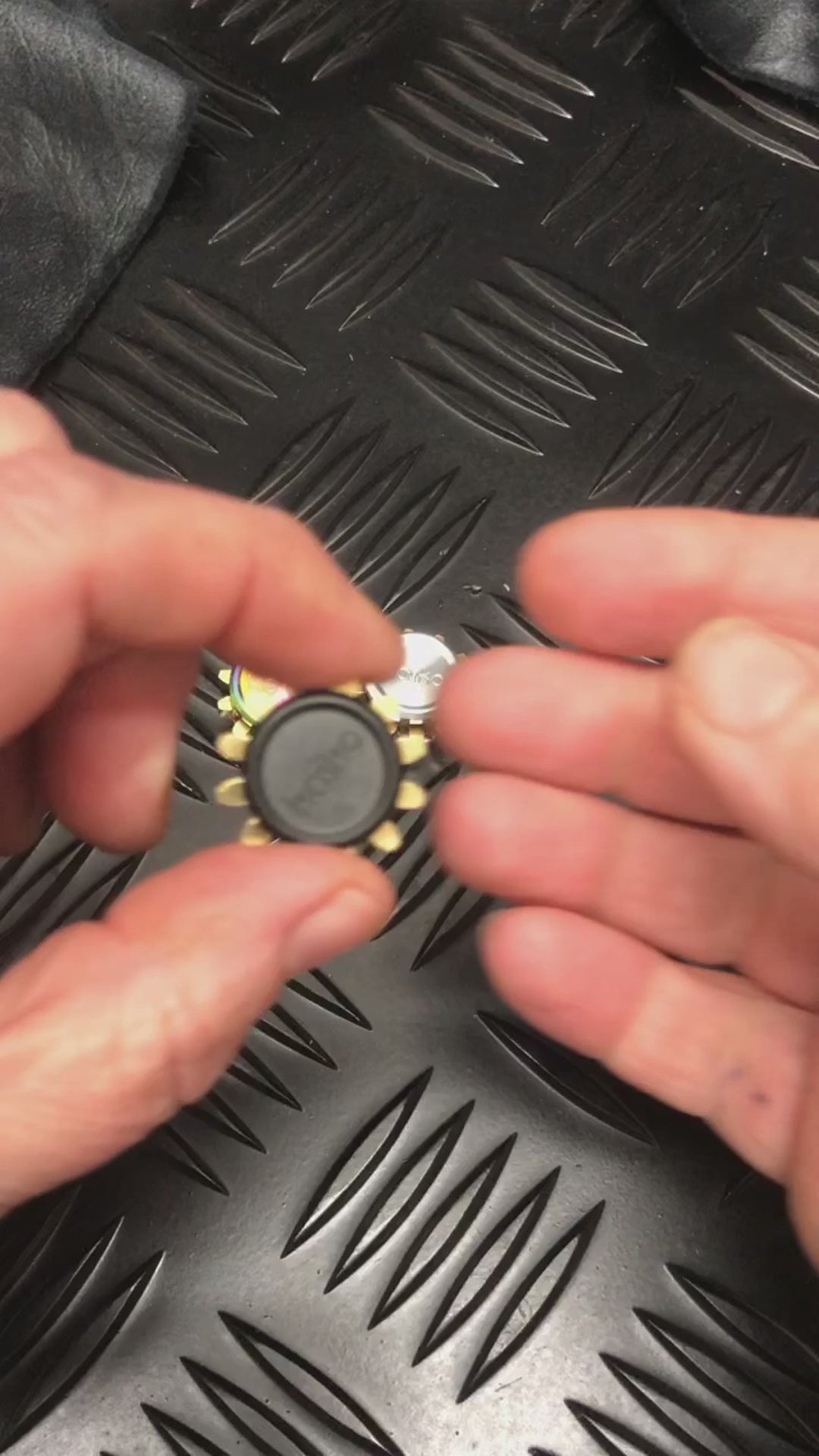 Kaiko Mini Cog Fidget Spinner video