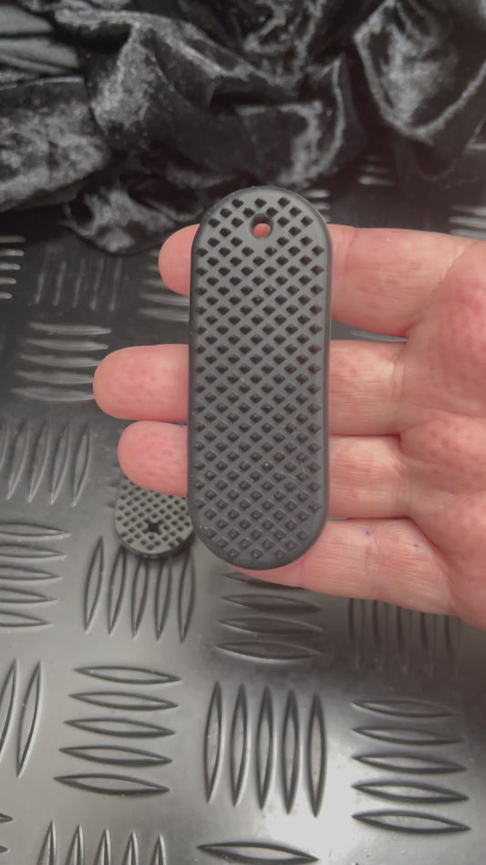 Kaiko Spikey Key ring fidget video