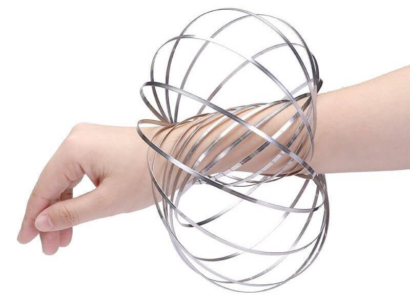 kinetic flow ring on arm